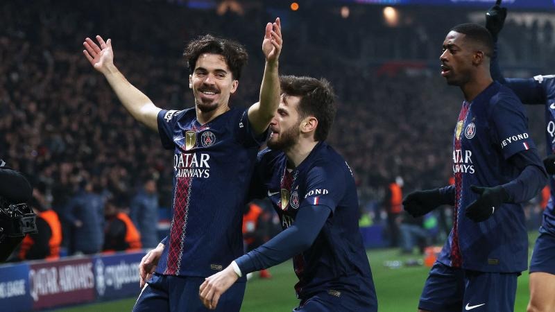 百家乐新手别被赢冲昏（百家乐新手切勿因胜利冲昏头脑）